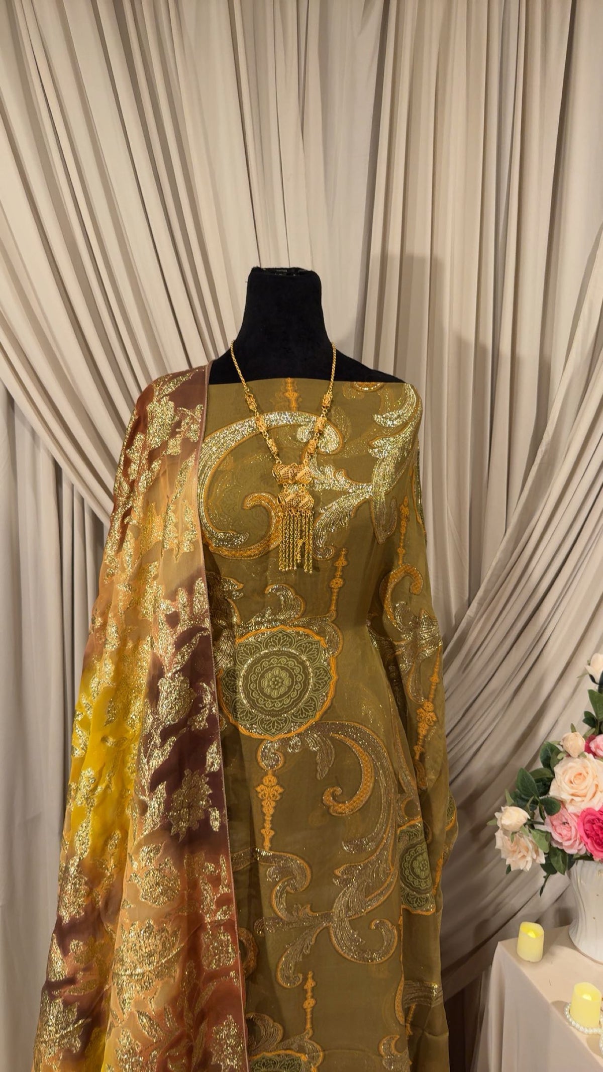 Golden Bronze Fransawi Dirac Set
